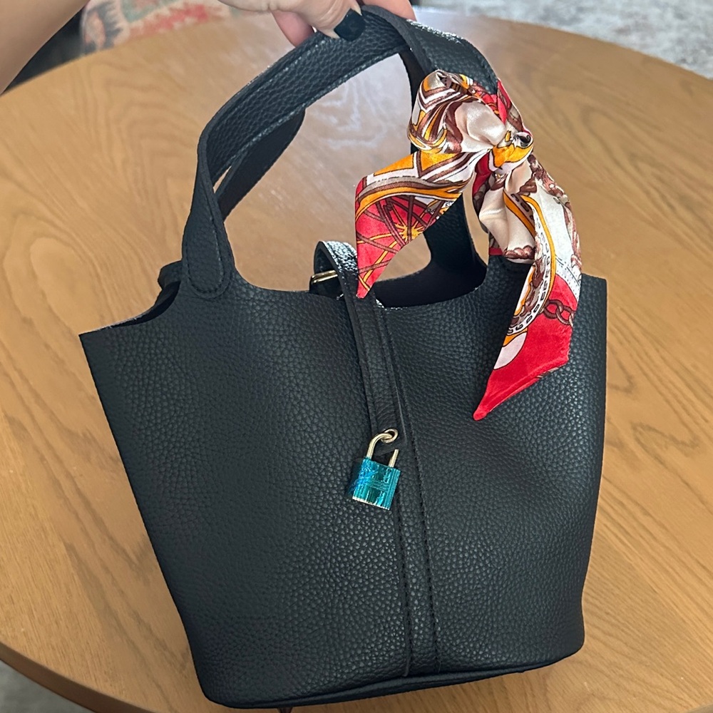 Source Unknown Black Tote with Colorful Scarf